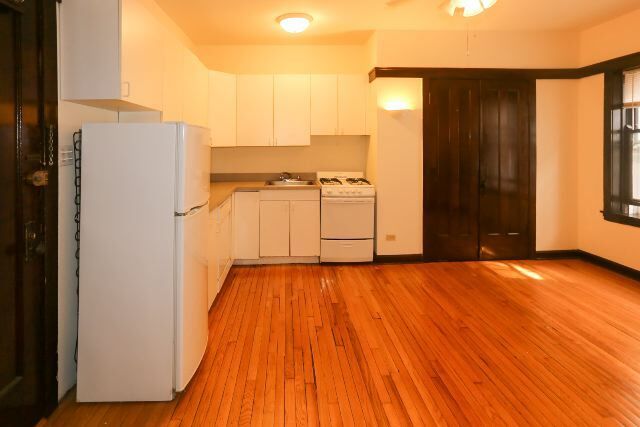 Foto del edificio - 821 W Waveland Ave