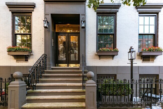 Foto del edificio - 334 W 19th St