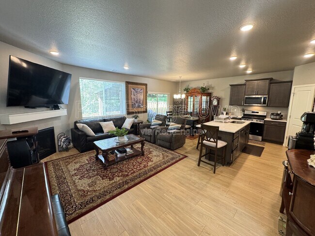 Foto del edificio - 3715 SW 190th Ter