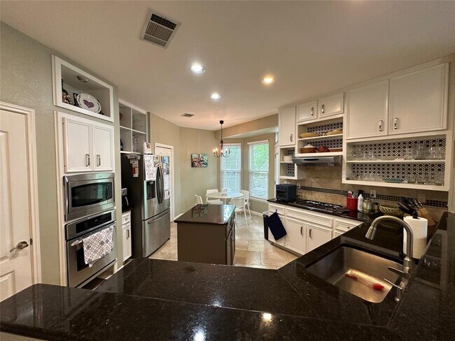 Building Photo - 901 Sweetwater Cove