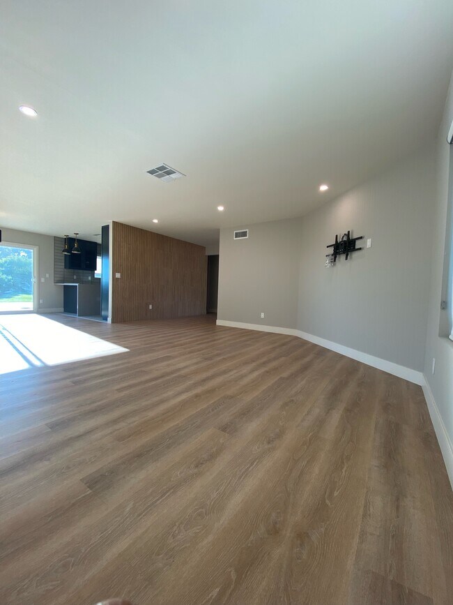 Foto del edificio - 4856 Pacifica Dr