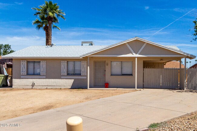 Foto del edificio - 4636 W Mission Ln