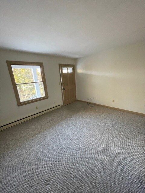 Sala de estar/dormitorio - 120 Corona Ave