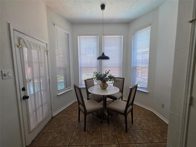 Foto del edificio - 1728 Forest Glen Dr