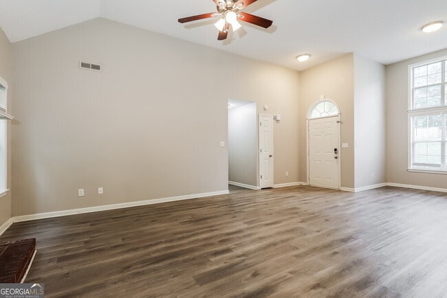 Building Photo - 10990 Knotty Pine Pl