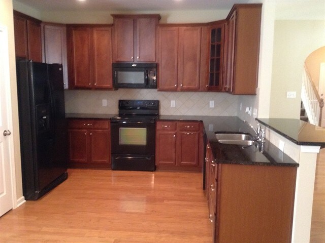 Building Photo - 6335 Hove Rd