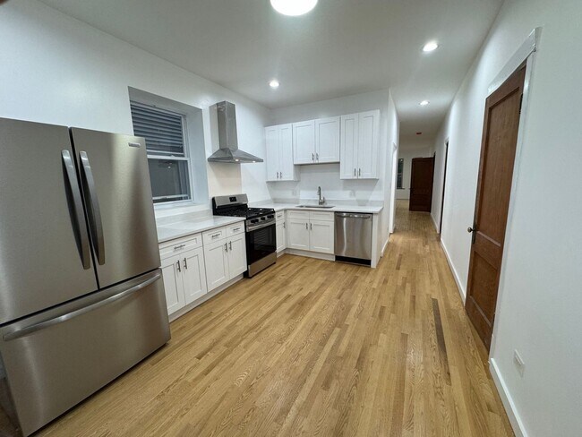 Foto del edificio - 1336 W Barry Ave