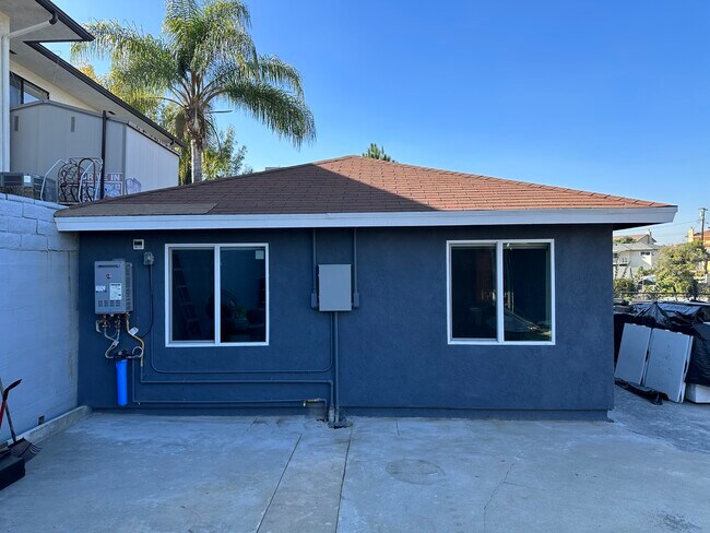 Building Photo - 523 S Lincoln Ave