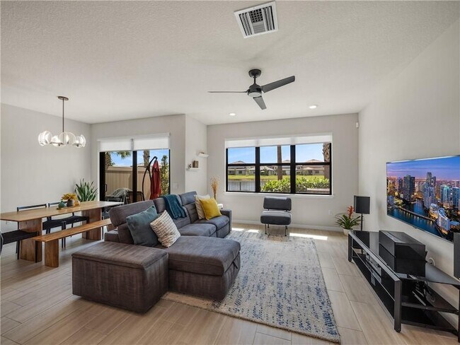 Building Photo - 4802 San Fratello Cir