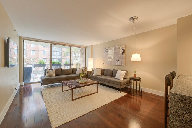 Building Photo - 1200 Braddock Pl