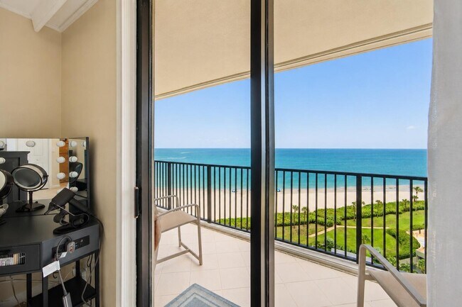 Foto del edificio - 200 Ocean Trail Way