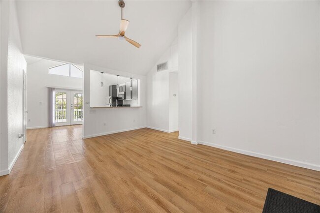 Foto del edificio - 14708 Foy Dr