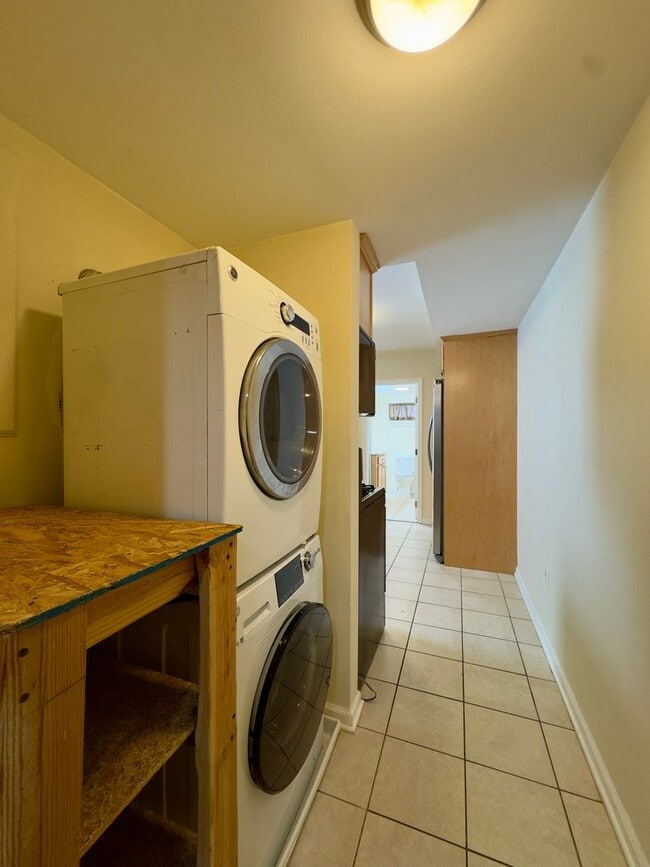 Building Photo - Charming 2 Bedroom/2 Bathroom Townhome in Upper Fells Point, MD!