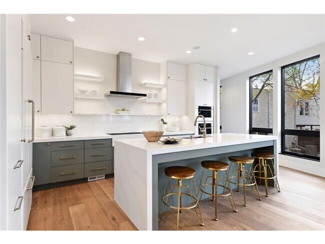 Foto del edificio - 1726 Kenwood Pkwy