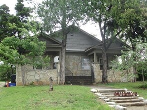 Building Photo - 1614 N Marion Ave
