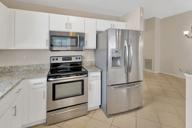 Foto del edificio - 2408 Camden Oaks Pl