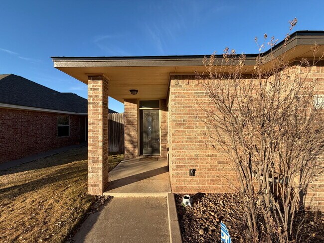 Foto del edificio - Beautiful 3-Bed, 2-Bath Gem in Lubbock- Spacious 1500 Sq Ft Living!