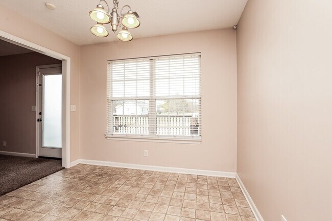 Building Photo - 1102 Nahanee Ct