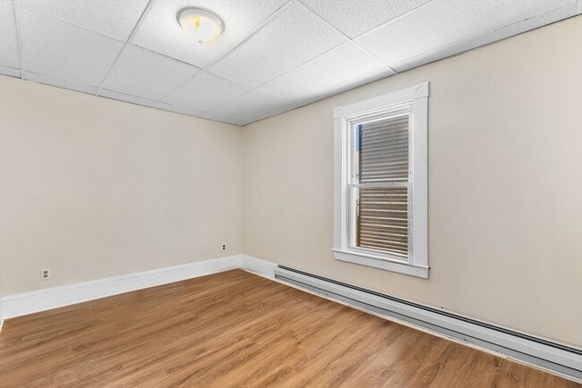Building Photo - 109 Davis St