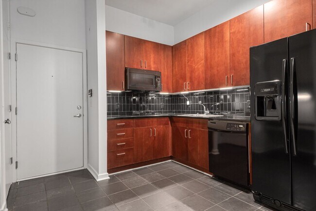Foto del edificio - 2125 Southend Dr