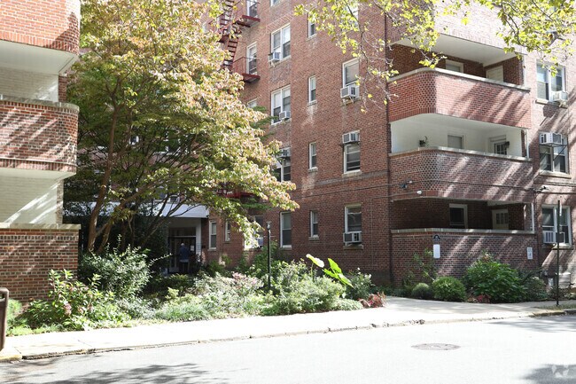 Building Photo - Terrace Gardens Plaza