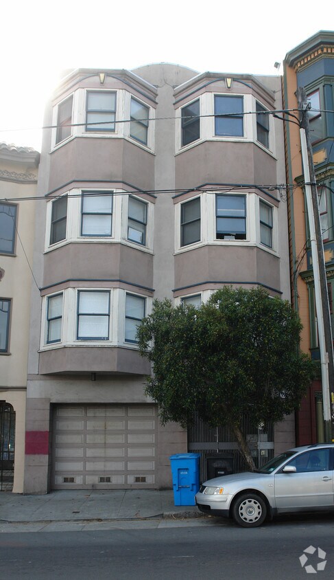 Building Photo - 1259 Oak St