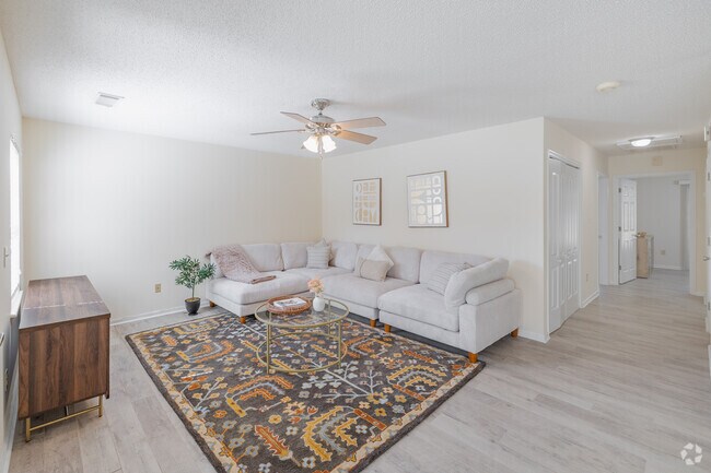 2 habitaciones, 2 baños, 1150 pies cuadrados, sala de estar - Vivo Living Summerville