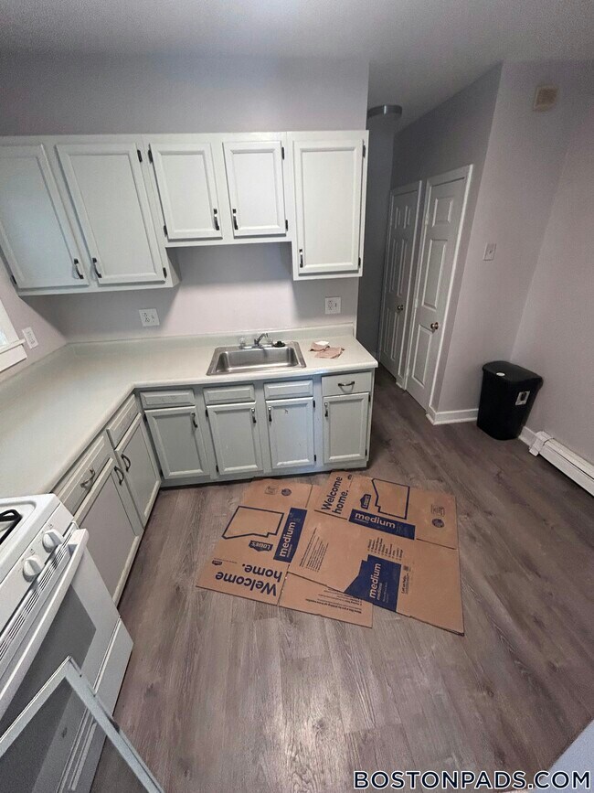 Foto del edificio - 95 Willowwood St