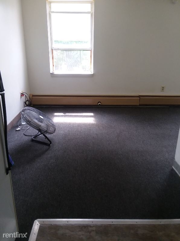 Building Photo - Studio, 1 bath Apartment - 516 E. 6th St.