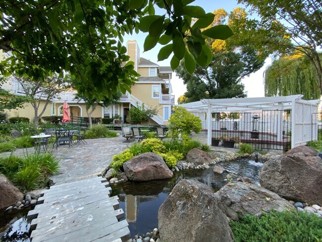 Foto del edificio - Live in Benicia Marina, Boat views from Deck