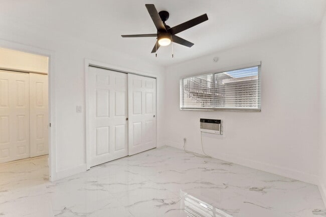 Foto del edificio - 525 S Broadway