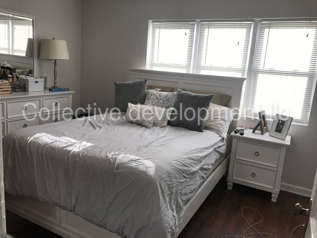Foto del edificio - 4355 Davenport St