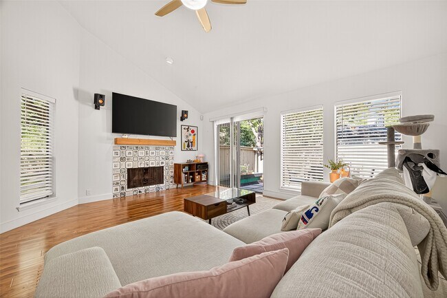 Foto del edificio - 1422 Chardonnay Dr