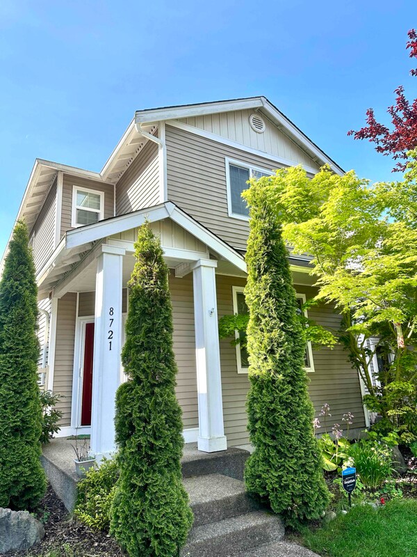 Foto del edificio - 8721 Stockholm Ln NE