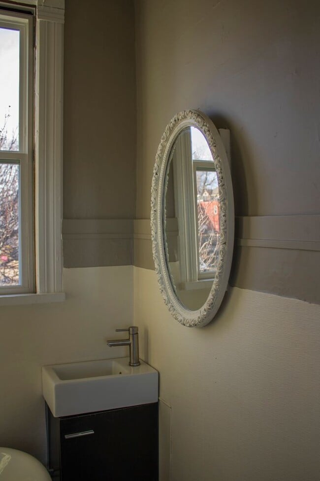 Photo - Pistachio Rentals (1618 Martha St) Apartment