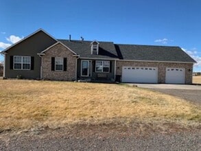 Building Photo - 2074 Canyon Dr