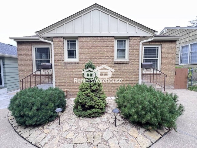 Building Photo - 2110 Grand Ave S
