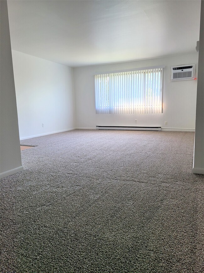 Foto del edificio - 6480 Evergreen Ave
