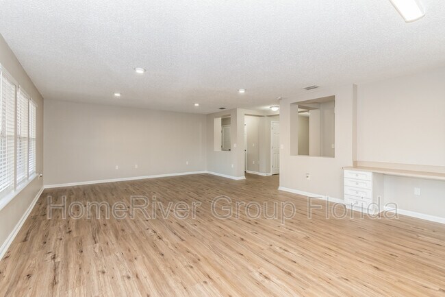 Building Photo - 11483 Summer Bird Ct