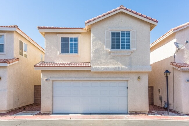 Building Photo - 3012 Sunrise Bay Ave