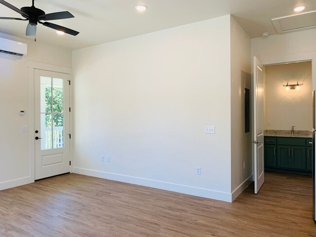 Foto del edificio - 713 Jefferson St