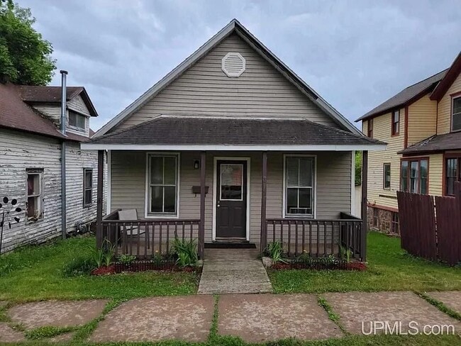 Building Photo - 311 W Brown St