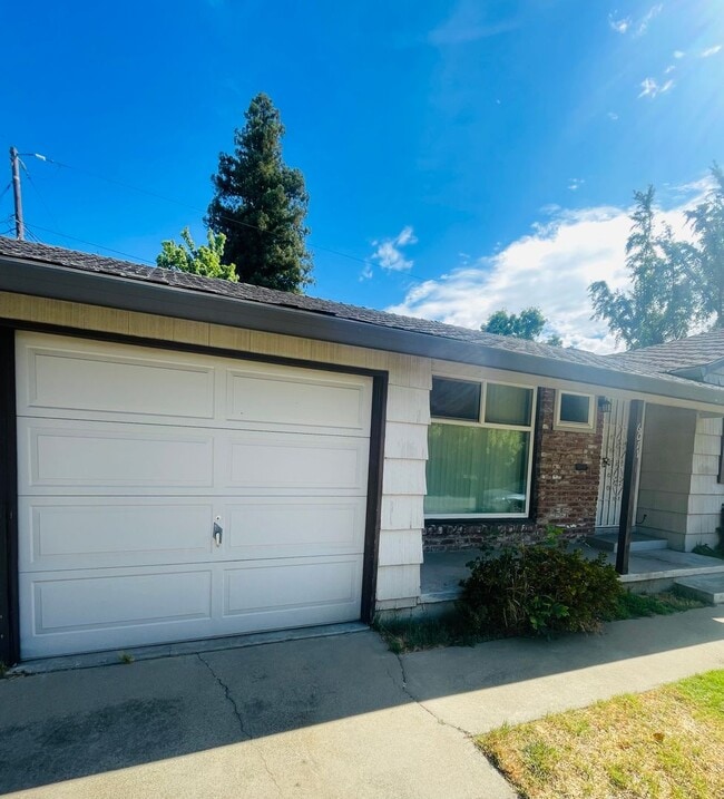 Photo - 6011 Sandlin Way Apartment