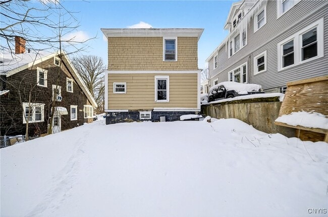 Foto del edificio - 162 Reed Ave