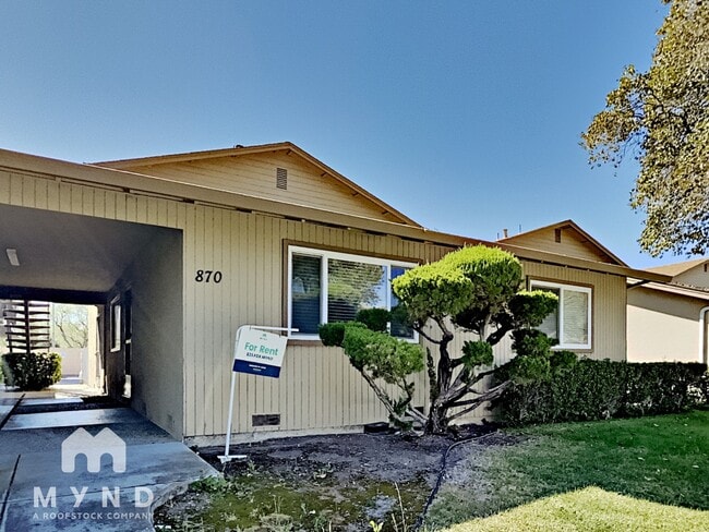 Building Photo - 870 Burbank Dr