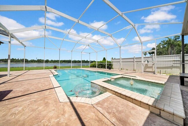 Foto del edificio - 5516 Winding Brook Ln
