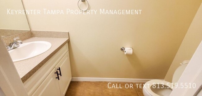 Building Photo - Beatiful 2b/2.5b pet friendly home! Too Ma...