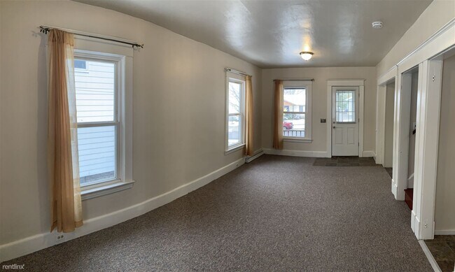Building Photo - 3 br, 1.5 bath House - 338 Brown St SW