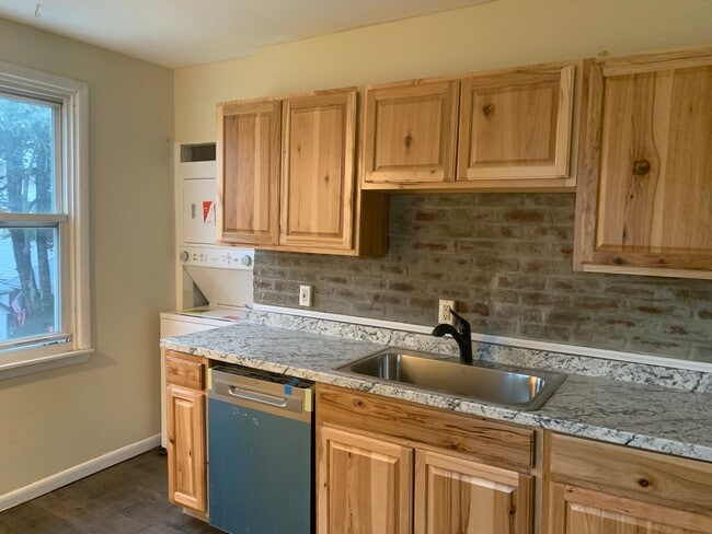 Building Photo - 28 E Goepp St