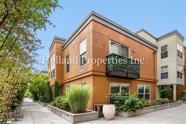 Foto del edificio - 6267 NE Carillion Dr